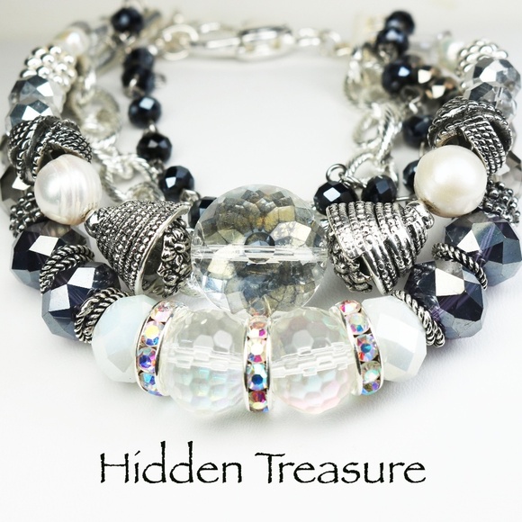 Hidden Treasure Bracelet - Picture 1 of 8